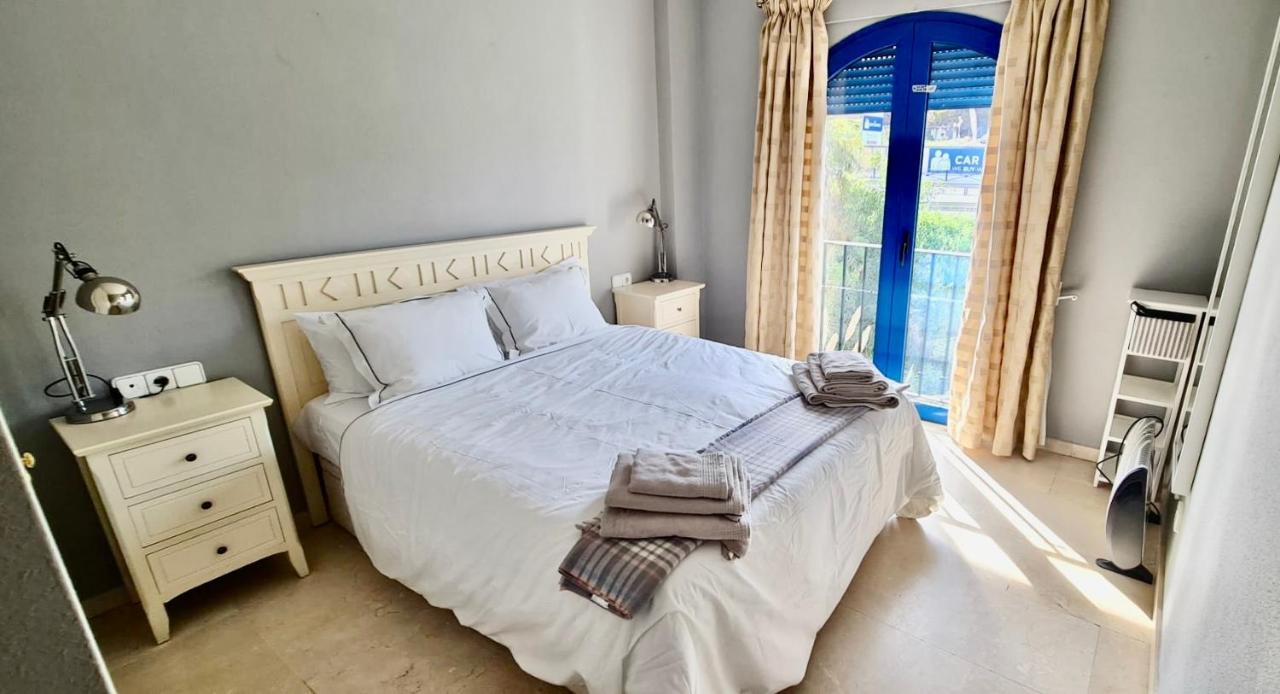 28 Mikonos Playa In Puerto De La Duquesa 2 Bed 2 Bath Apartment Ideally Located To The Beach & Marina Castillo de Sabinillas Exteriér fotografie